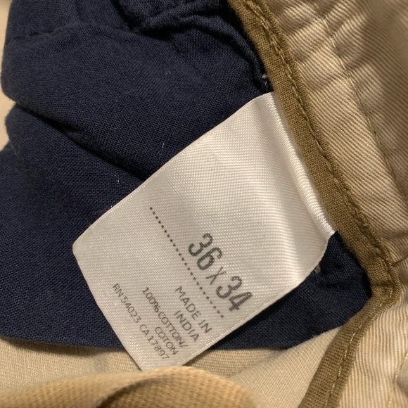 Old Navy Men's Tan Cargo Pants - Size 36x34 - 100% Cotton - Picture 4 of 9